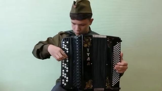 "В землянке" К.Листов смотреть онлайн