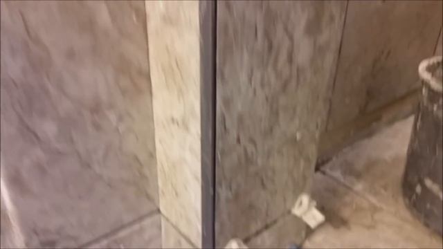 Install Tile Edge Trims On A Shower Outside Corners - Wall and Curb - Step By Step смотреть онлайн