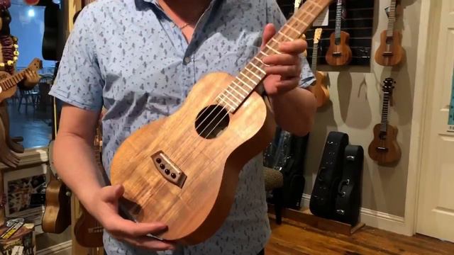Kanile'a Oha Tenor Ukulele Demo by UKE Republic смотреть онлайн