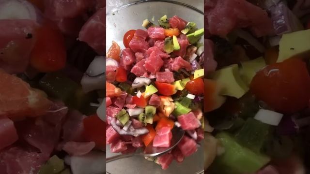 На ужин Севиче из Тунца и Мидии в белом вине смотреть онлайн