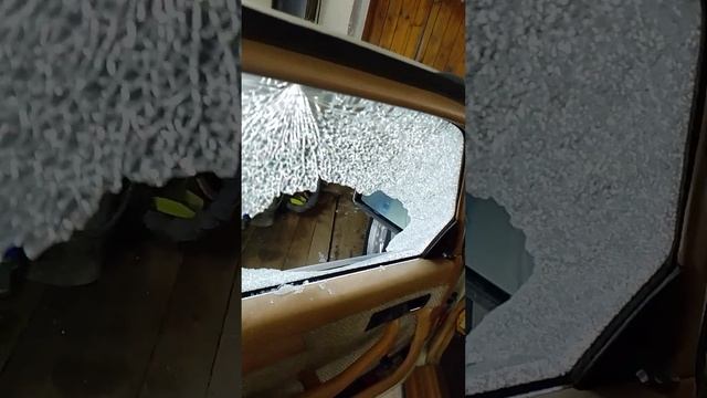 мерседес W 126 морозы лопнули стекла. смотреть онлайн