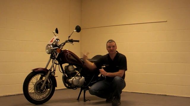 Learn to Ride a Motorcycle Properly - Understand How to use the Basic Motorcycle Controls (Video 1) смотреть онлайн