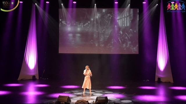"Сто часов счастья".Исполняет Вероника Дворецкая. смотреть онлайн