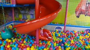 Детский развлекательный центр / Батуты / Горки / Бассейны