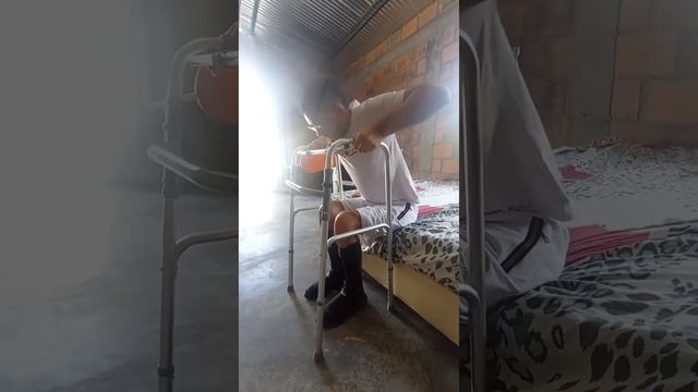 cómo volver a caminar después de un trauma medular (trabajo específico en caminador) смотреть онлайн