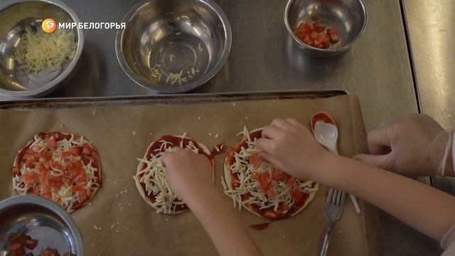 В техникуме общественного питания для школьников провели мастер-классы по кулинарии смотреть онлайн