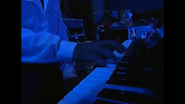 Mustafa Sandal — Araba (Solo Konsert) 30 August 2001