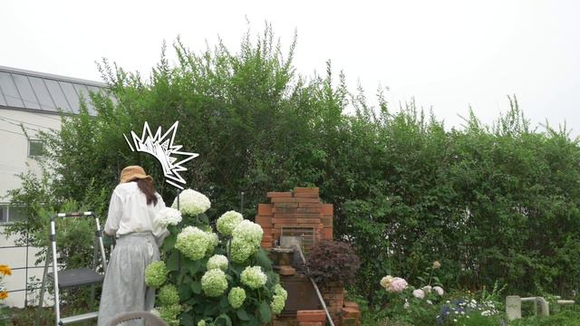 #47 정원에 데크를 추가설치했어요 (부제: 극한의 여름 리얼가드닝 🔥) смотреть онлайн