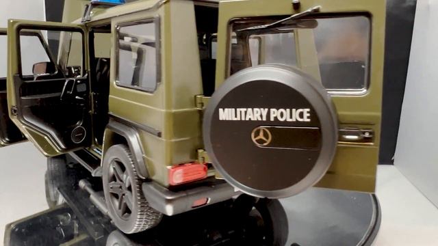 Iscale Mercedes-Benz G-Klasse Military Police 1/18 смотреть онлайн