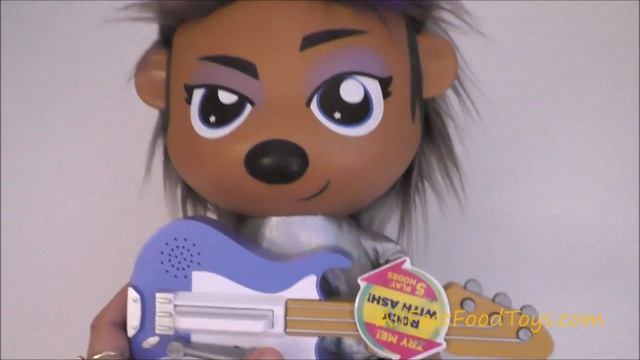 SING 2 McDONALD'S HAPPY MEAL TOYS VS GUITAR SINGING LIGHT UP ASH CAJITA FELIZ JUGUETES 2021 2022 смотреть онлайн