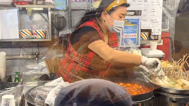 Главный рынок в Сеуле | Где вкусно покушать в Сеуле? смотреть онлайн