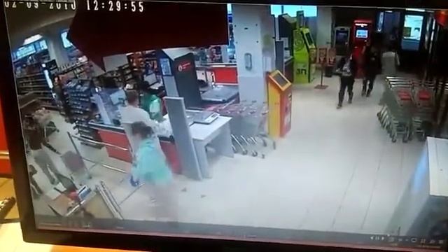 Серийный вор совершил кражу в гипермаркете в Нур-Султане смотреть онлайн