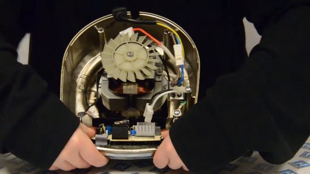 Changing the Control board on your KitchenAid KSB555 смотреть онлайн