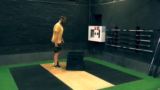Зашагивания на опору с гантелей смотреть онлайн
