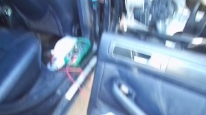 Случай 1. Диагностика. Почему не работают колонки задней двери.