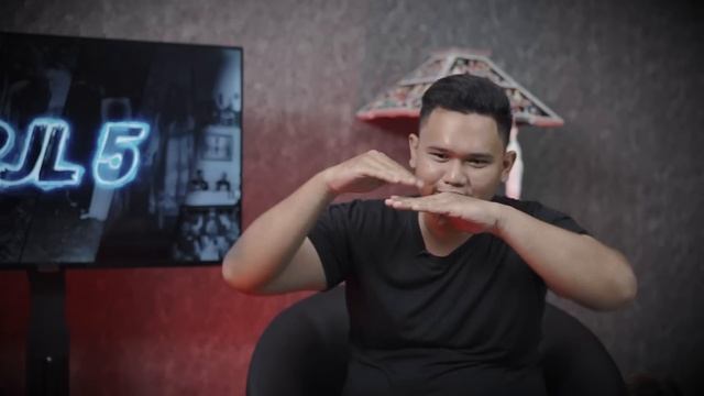 VIRAL!! TEREKAM FOTO KUNTILANAK DI STASIUN KERETA?? KISAH HOROR ANAK KERETA #OMMAMAT смотреть онлайн