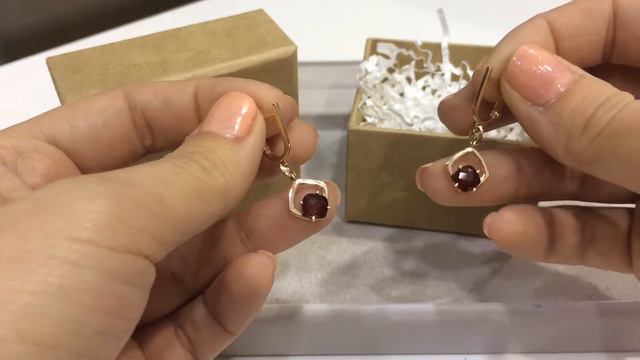 Серьги 1509 из красного золота 585 пробы с гранатами смотреть онлайн