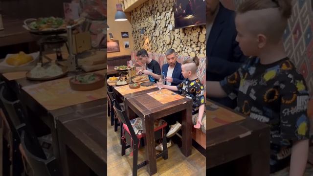 Жёсткий пранк сына в Пхали хинкали! смотреть онлайн