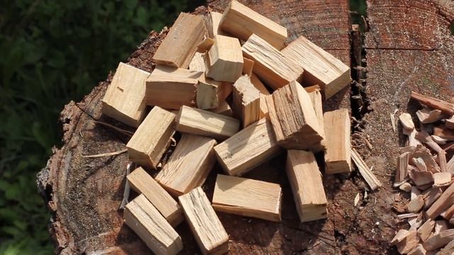 Apple Wood Chips Weber vs Самодельной Как сделать самому щепу для копчения смотреть онлайн