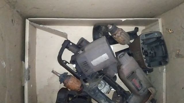 Пробрался в заброшенный цех. смотреть онлайн