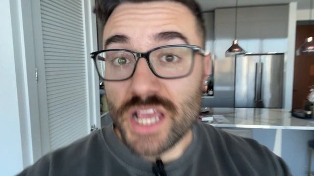 How to Make YouTube Videos From Your Phone Like a Pro! смотреть онлайн