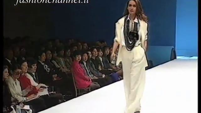 Gianfranco Ferrè Spring Summer 1992 Milan 2 Of 3 Pret A Porter Woman By FashionChannel