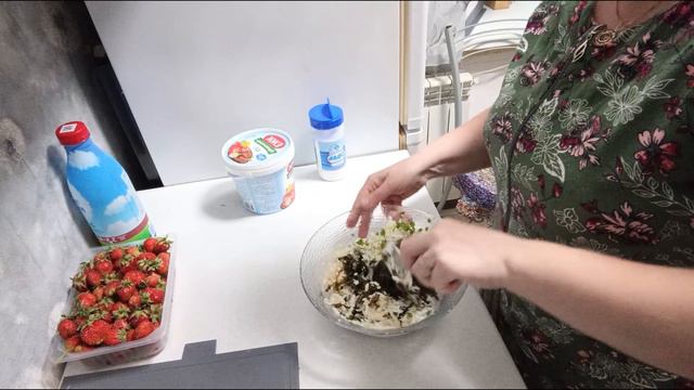салат с морской капустой... смотреть онлайн