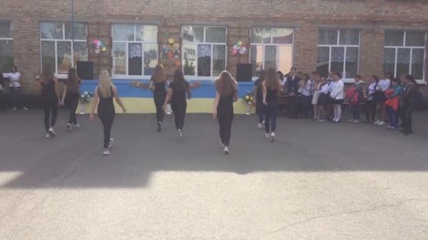 Классный танец(Bon bon)