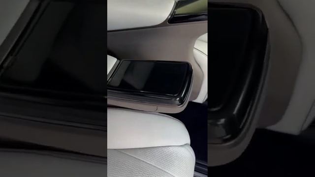 Новый DENZA D9 гибрид в максимальной комплектации 2023 года смотреть онлайн