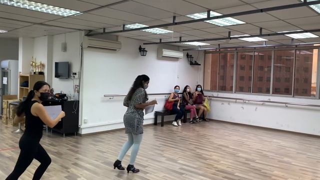 Bachata Solo Improver-Graduation Dance (051521) смотреть онлайн