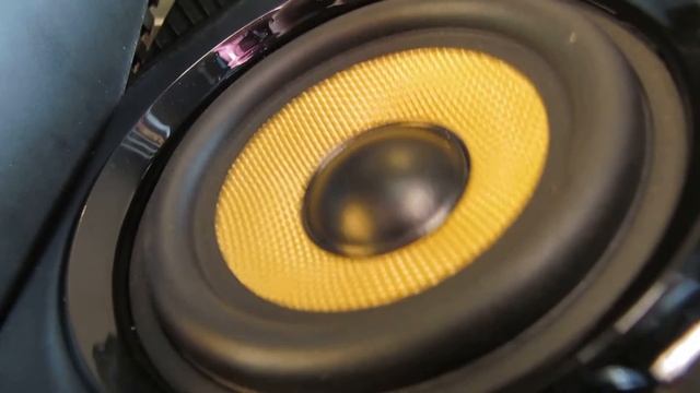 Creative Gigaworks T40 Series II Multimedia Speakers Playing Music смотреть онлайн