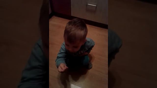 Скучно... Сижу с братом:)) смотреть онлайн