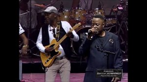 King Kester Emeneya - Ata Mpiaka (Live à l'Olympia 2008)