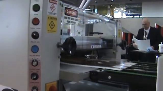 A UF 2020 Universal Paper Feeder at On Demand Show '08 смотреть онлайн