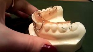 нижнечелюстная расширяющая пластинка