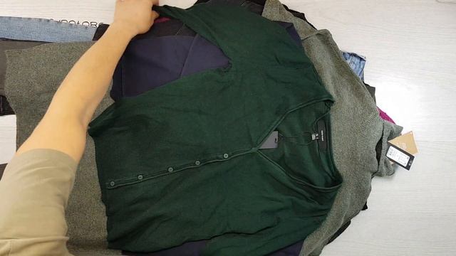 03343 MIX BESTSELLER LADIES (Микс Женский осень/зима ) 10 пак 10,35 кг. 22,20€ за кг. смотреть онлайн