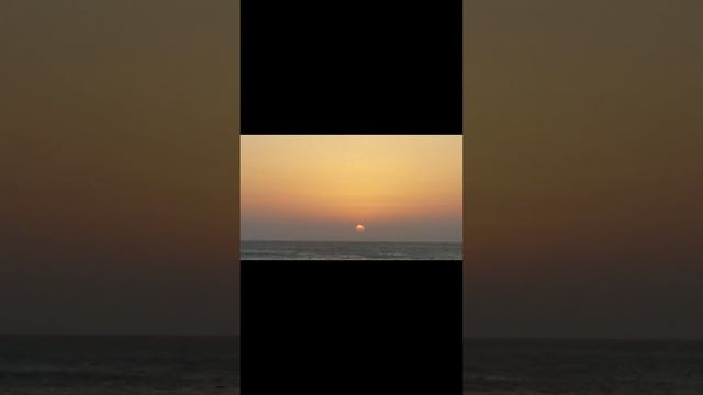 Wait For It | Sunrise at Old Umbrella Beach | Fujairah, UAE #visituae #uaetourism #travelvlog #vira смотреть онлайн