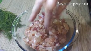 Домашняя колбаса!Забиваю  оболочку вручную,рецепт для тех кто не любит возиться с мясорубкой!