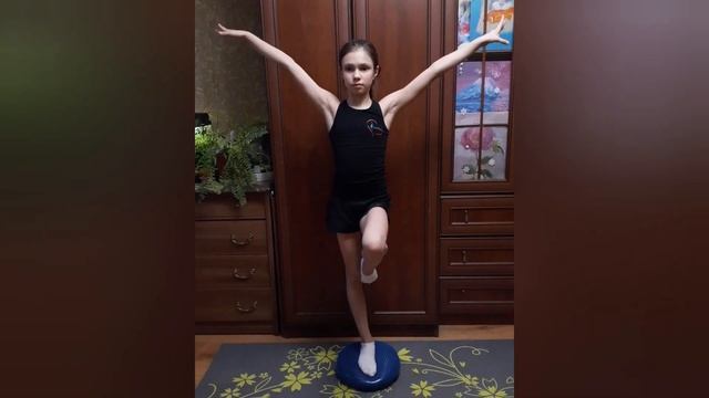 Упражнения на баланс смотреть онлайн