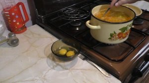 Суп из кильки в томате.  Очень вкусный суп из консервы.