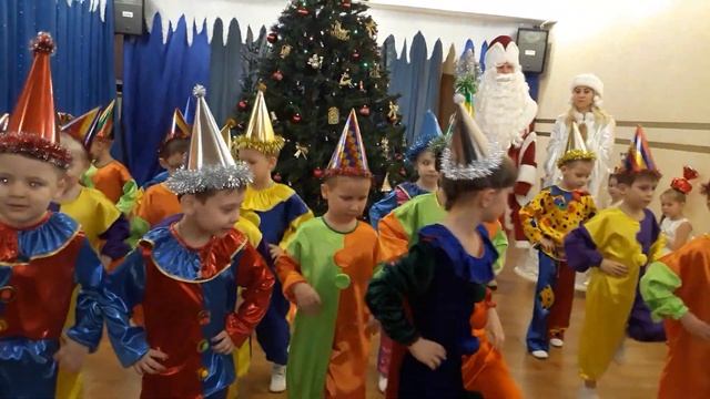 Новогодний утренник 19.12.18 года,старшая группа,2 часть смотреть онлайн