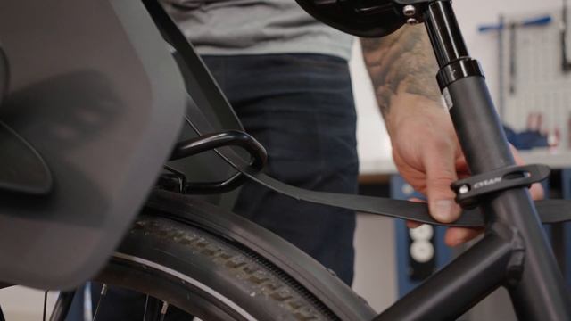 HOW TO | Kindersitz montieren смотреть онлайн