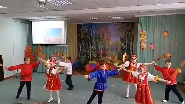 Танец *Россия* в детском саду смотреть онлайн