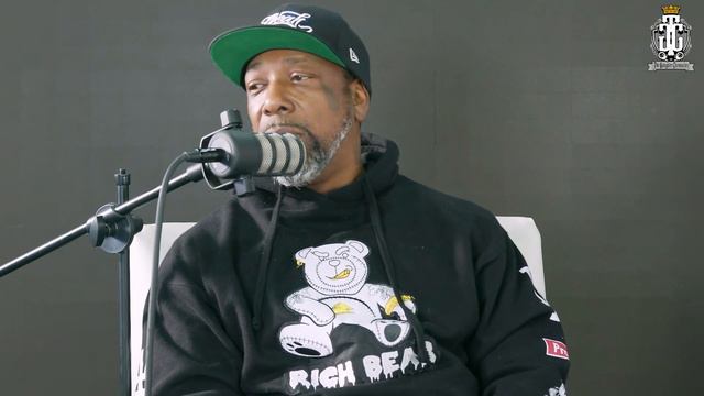 The Dogg Pound Vs Bone Thugs | Who's Music Was More Gangster? смотреть онлайн