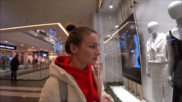 362. Московский вокзал... Торговый Центр Галерея. СПб. Оптимизм лучшая - форма протеста. смотреть онлайн