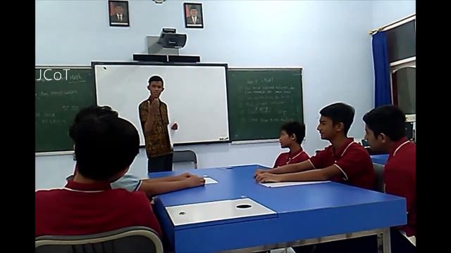 Teaching Present Continuous Tense Using ALM (Rizal Ainur Rahman) смотреть онлайн