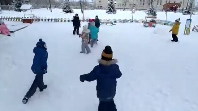"Вышибалы", игра проекта 4Д смотреть онлайн