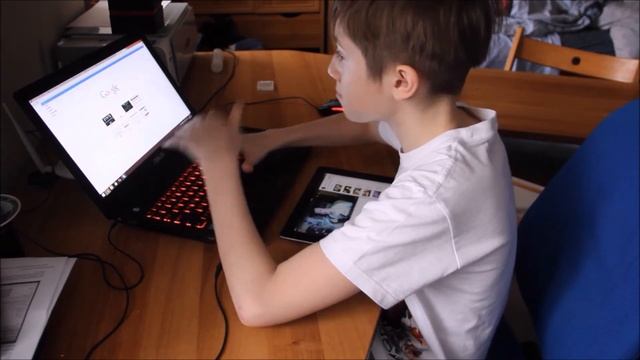 Типичные каникулы/ Посиделки за компьютером))) смотреть онлайн