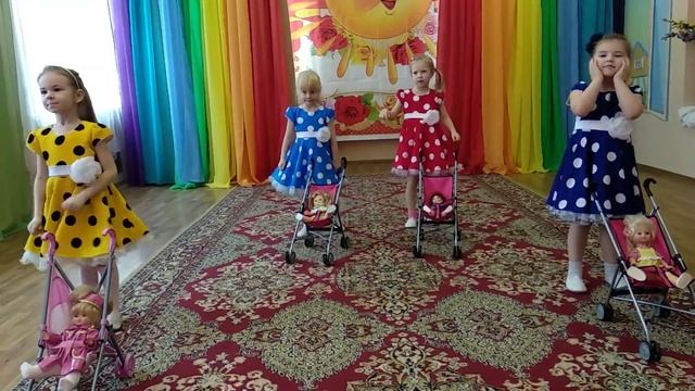 Губки бантиком, бровки домиком смотреть онлайн