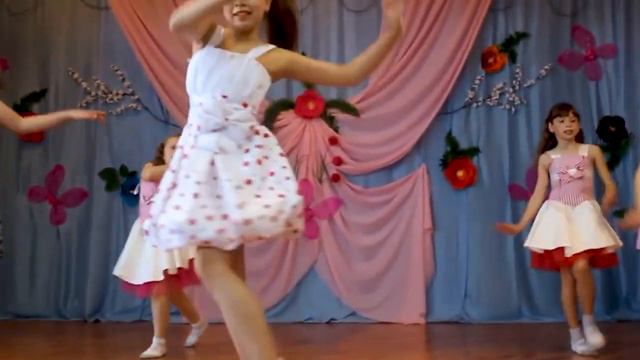 Танец  “Umbrella“